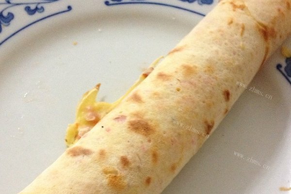 自制鸡蛋胡萝卜梅花肉饼