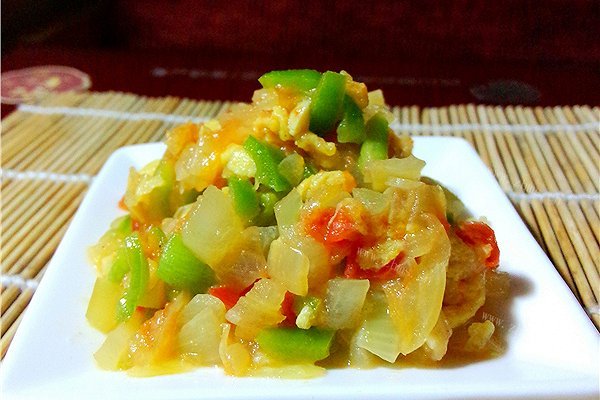 面条浇汁：鸡蛋哨子