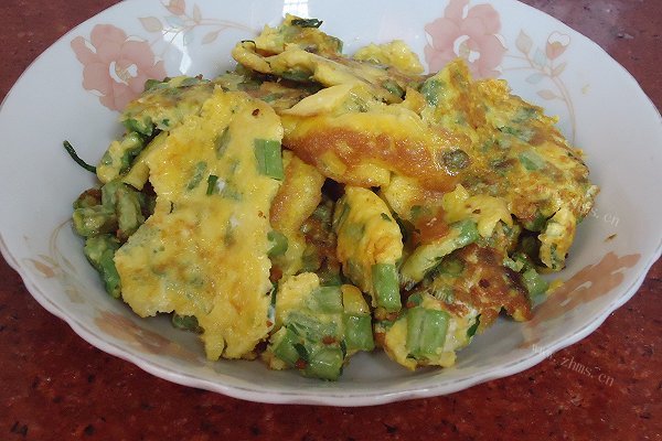 美味的蛋黄煎豆角