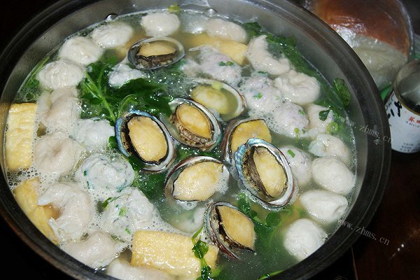 自制浓汤宝火锅