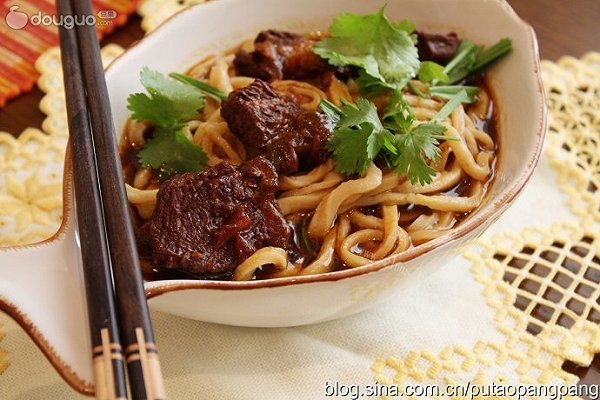 家常红烧牛肉面