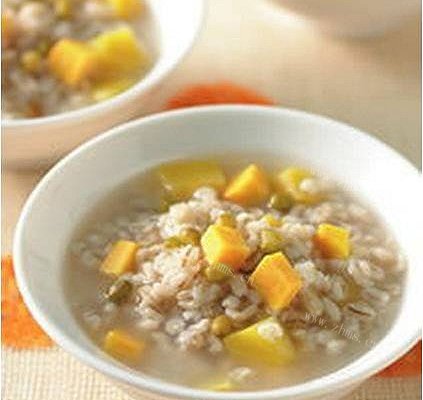 家常绿豆薏仁地瓜粥