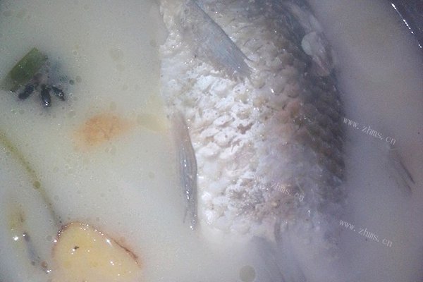 鲫鱼汤（简单到不能再简单）
