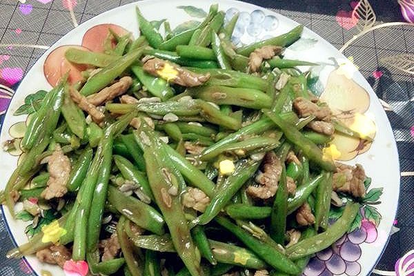 蒜蓉豆角炒肉丝