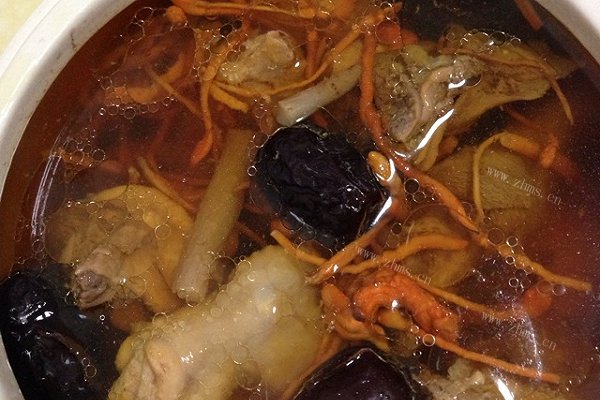 家常虫草红枣煲鸡汤
