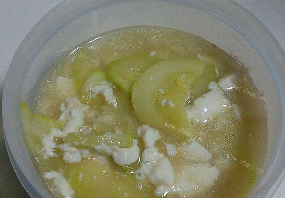 西葫芦豆腐汤