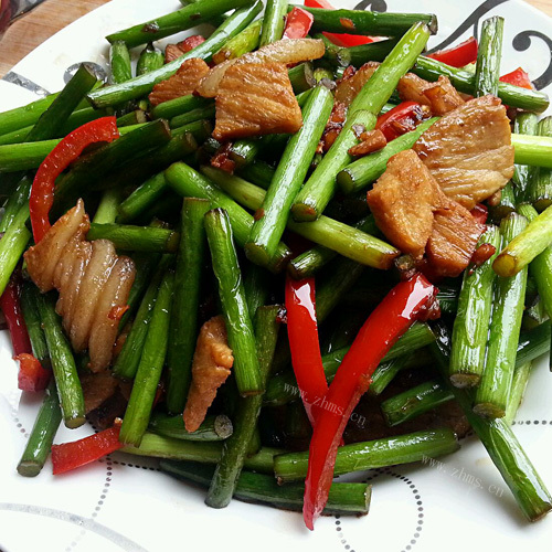 美味的蒜薹炒肉 