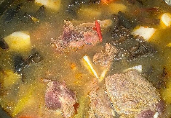 自制腊排骨炖萝卜
