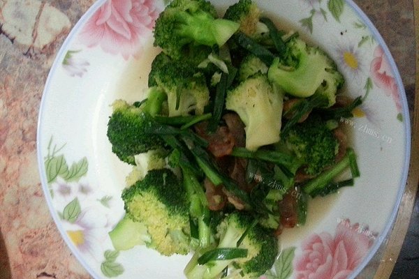西兰花炒腊肠