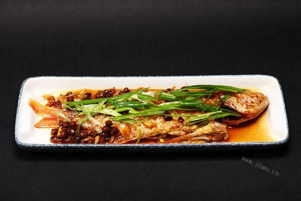 家常菜男豆鼓红衫鱼