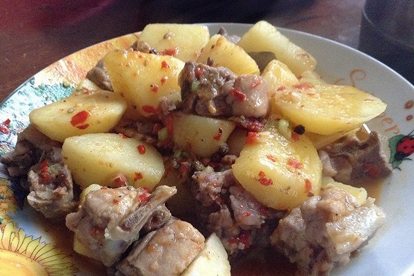 土豆烧排骨（家常版）