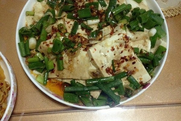 家常小葱拌豆腐