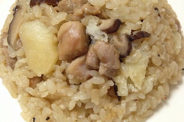 黑椒香菇鸡腿焖饭