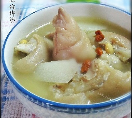 家庭版山药黄豆猪蹄汤