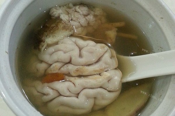 天麻炖猪脑