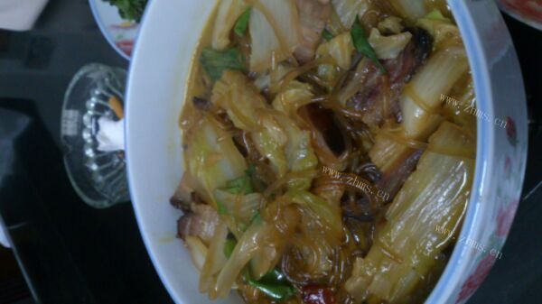 酱肉白菜炖粉丝