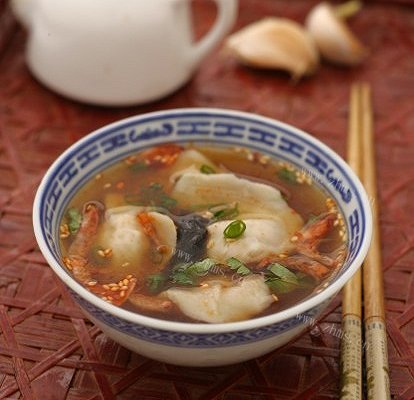 自制酸汤饺子