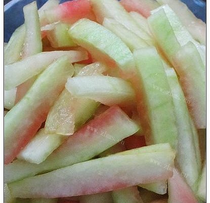 凉拌西瓜皮