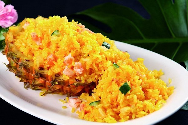 自制菠萝炒饭
