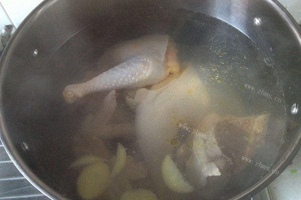 自制花胶炖鸡汤