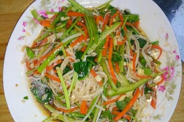 凉拌金针菇