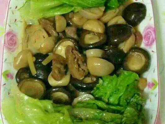 鲍鱼汁双菇鸡杂