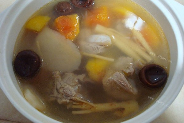 花生排骨煲木瓜