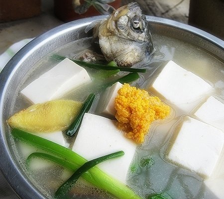 家常豆腐鲫鱼汤