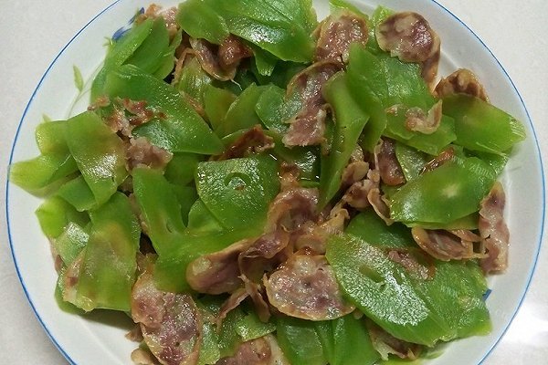 家常香肠炒莴苣
