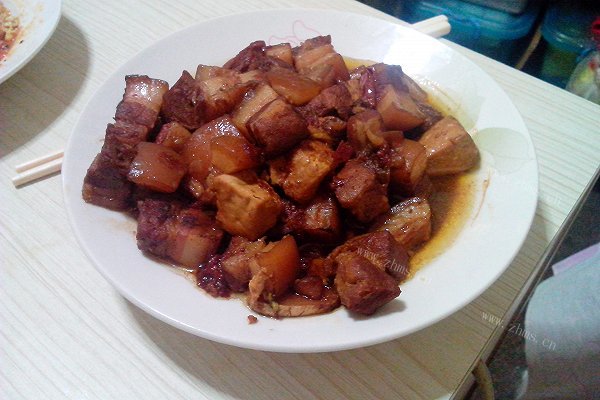 家常番茄豆腐红烧肉