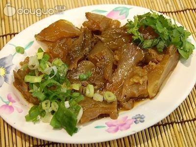 美味卤牛蹄筋