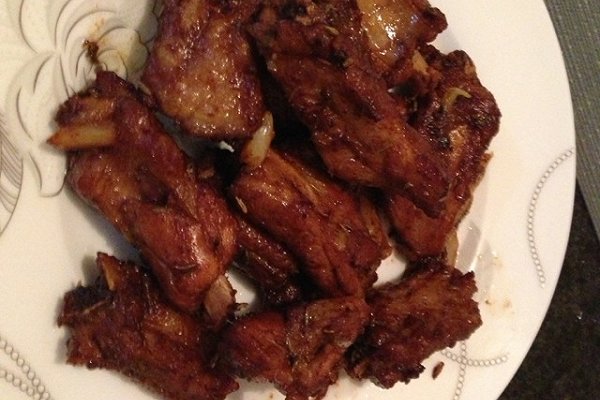美味蒜香排骨