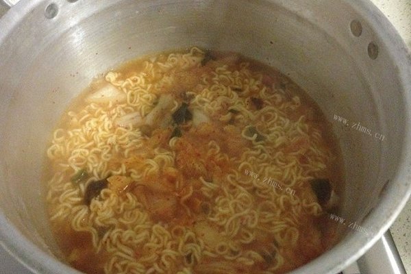泡菜拉面
