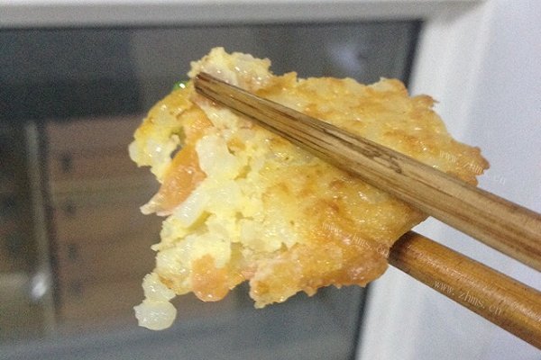 喷香米饭西红柿鸡蛋饼