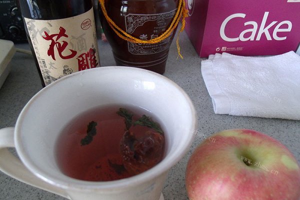 简单梅子铁观音茶