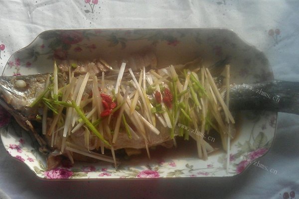 自制清蒸鲈鱼