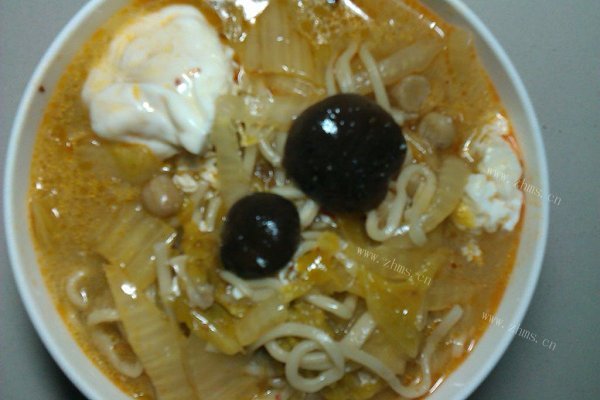 [家乐上菜，爱上家常味]麻辣鸡汤酸菜面
