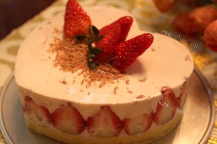酸奶草莓慕斯蛋糕（完美配方）