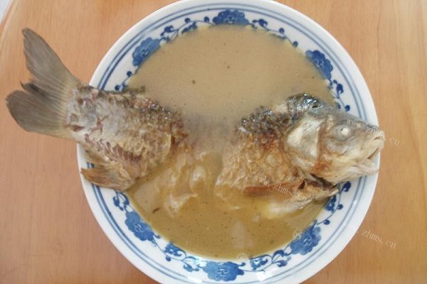 家常的鲫鱼汤