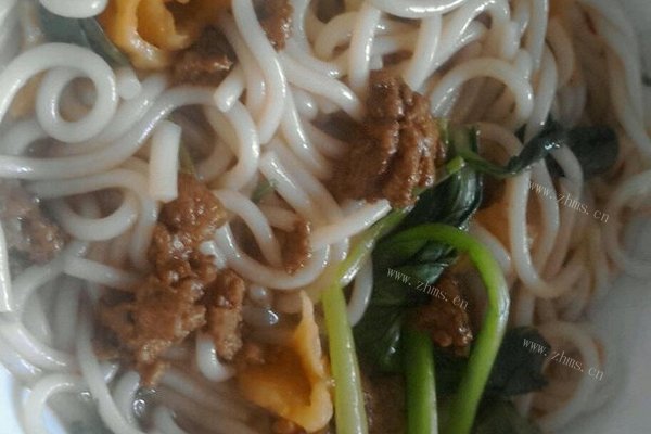 美味云南肉酱米线