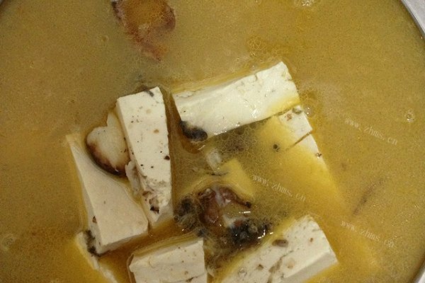 家常豆腐鲫鱼汤