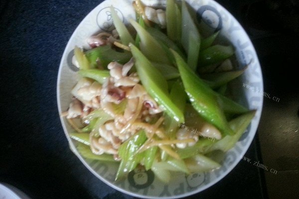 美味芹菜炒鱿鱼