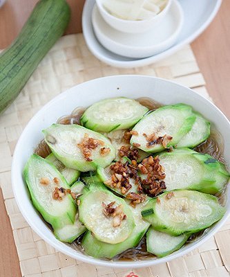 蒜茸粉丝蒸丝瓜