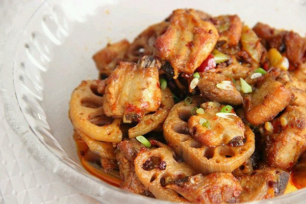 世界杯下酒菜之麻辣干锅排骨