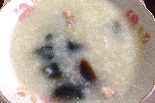 自制皮蛋瘦肉粥