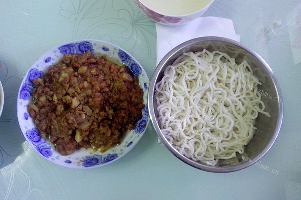家常炸酱面