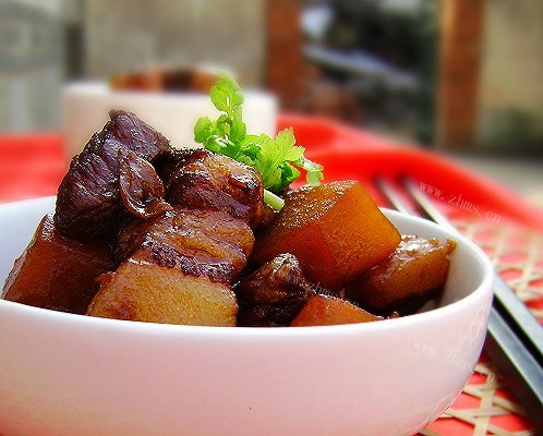 红烧肉炖土豆