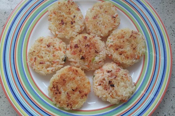 自制时蔬米饼