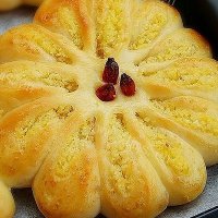 椰蓉花形面包