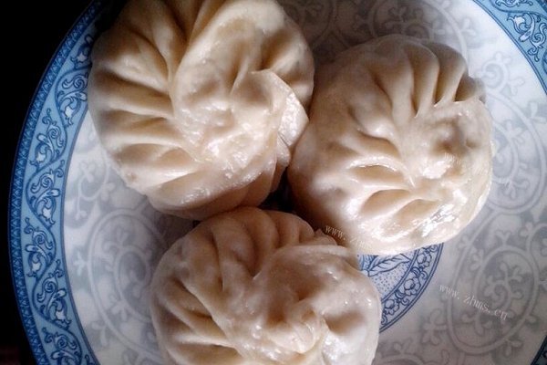 莲菜馅包子